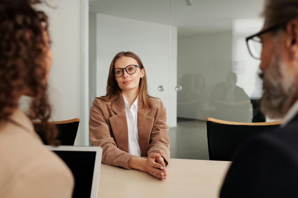 Woman eeting with divorce lawyers