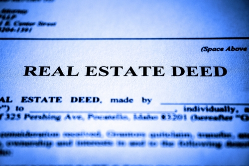 Real estate deed to transfer ownership of land or propertyin the article, lady bird deed medicaid